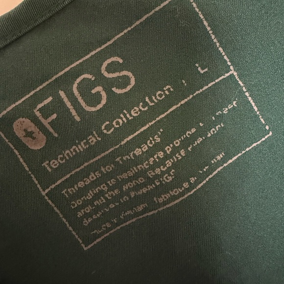 🟢Figs Hunter Green Women's Scrub Top🟢 - Picture 8 of 9